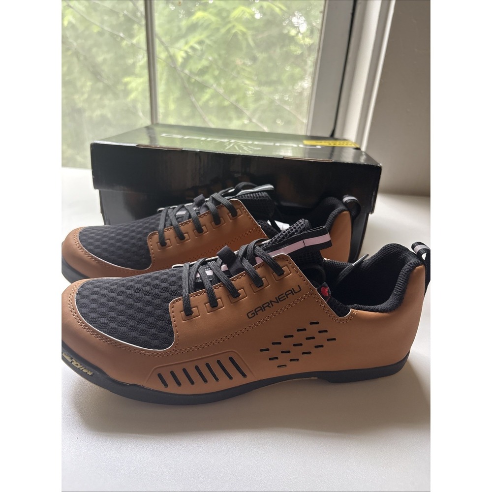NEW Louis Garneau Men's Deville Walking + Cycling Shoes US size 9.5 EU 43